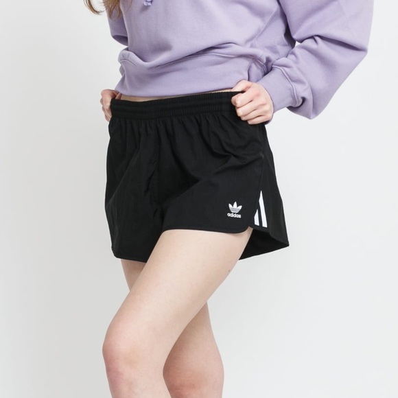 Adidas Originals Women's Black 3-Stripe Track Shorts sz S Primegreen 2.5" GN288 - Picture 1 of 8
